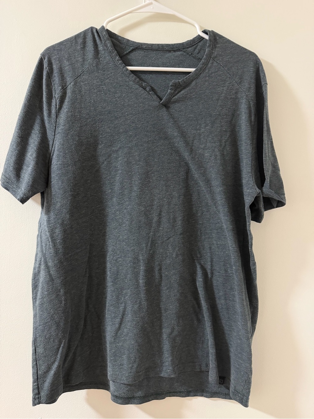 Men's Dark Gray Short Sleeve V-Neck Tee